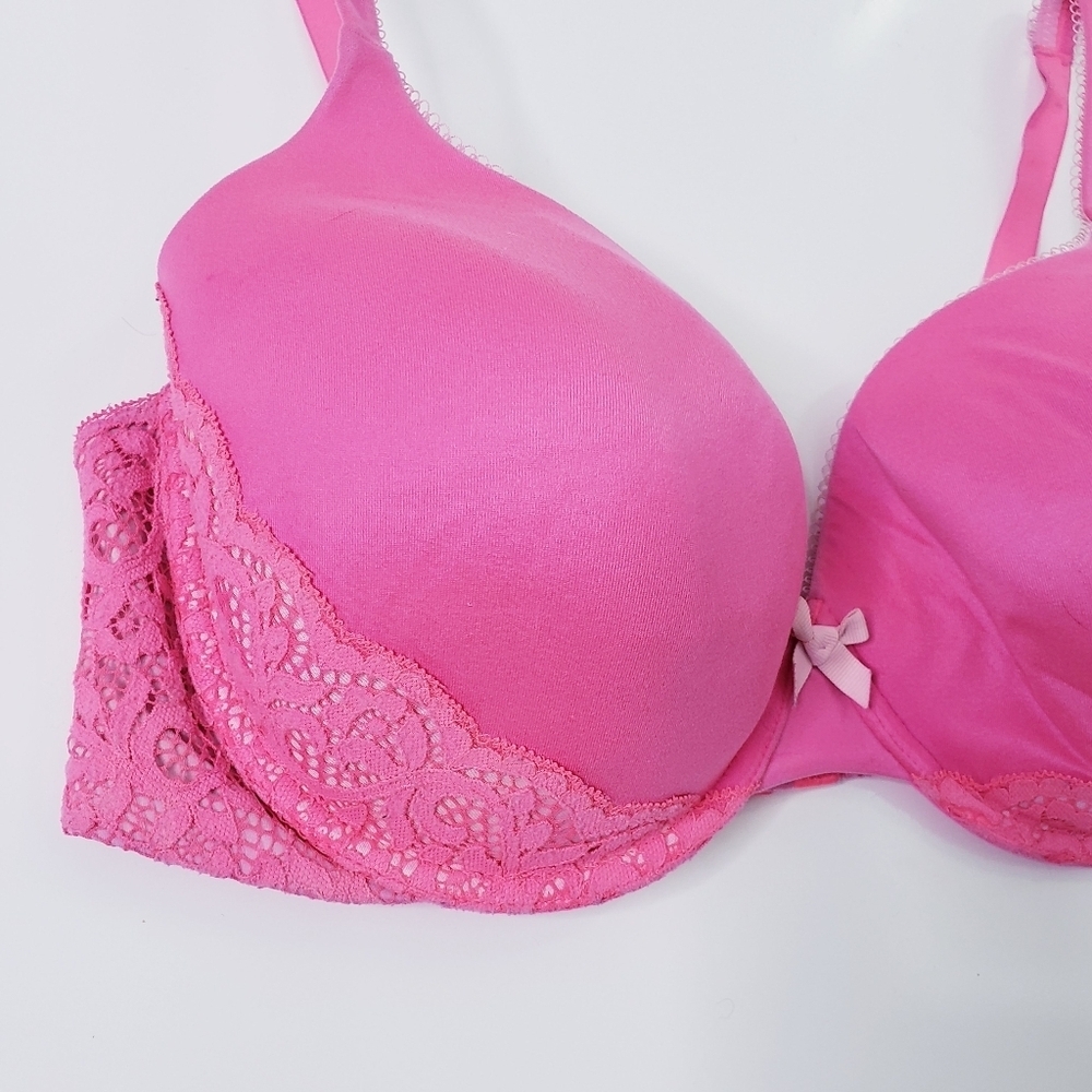 Victoria's Secret Body By Victoria Lace Lined Bra - Picture 2 of 8
